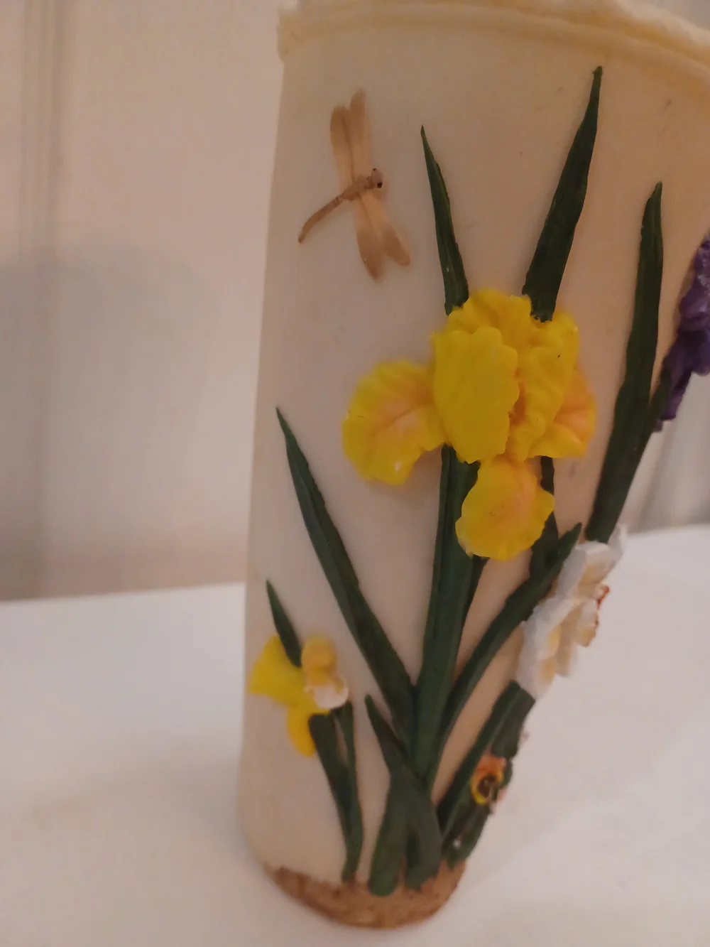 Vintage 3D Floral Ceramic Vase Raised Daffodil Iris Dragonfly Cottagecore 7.75